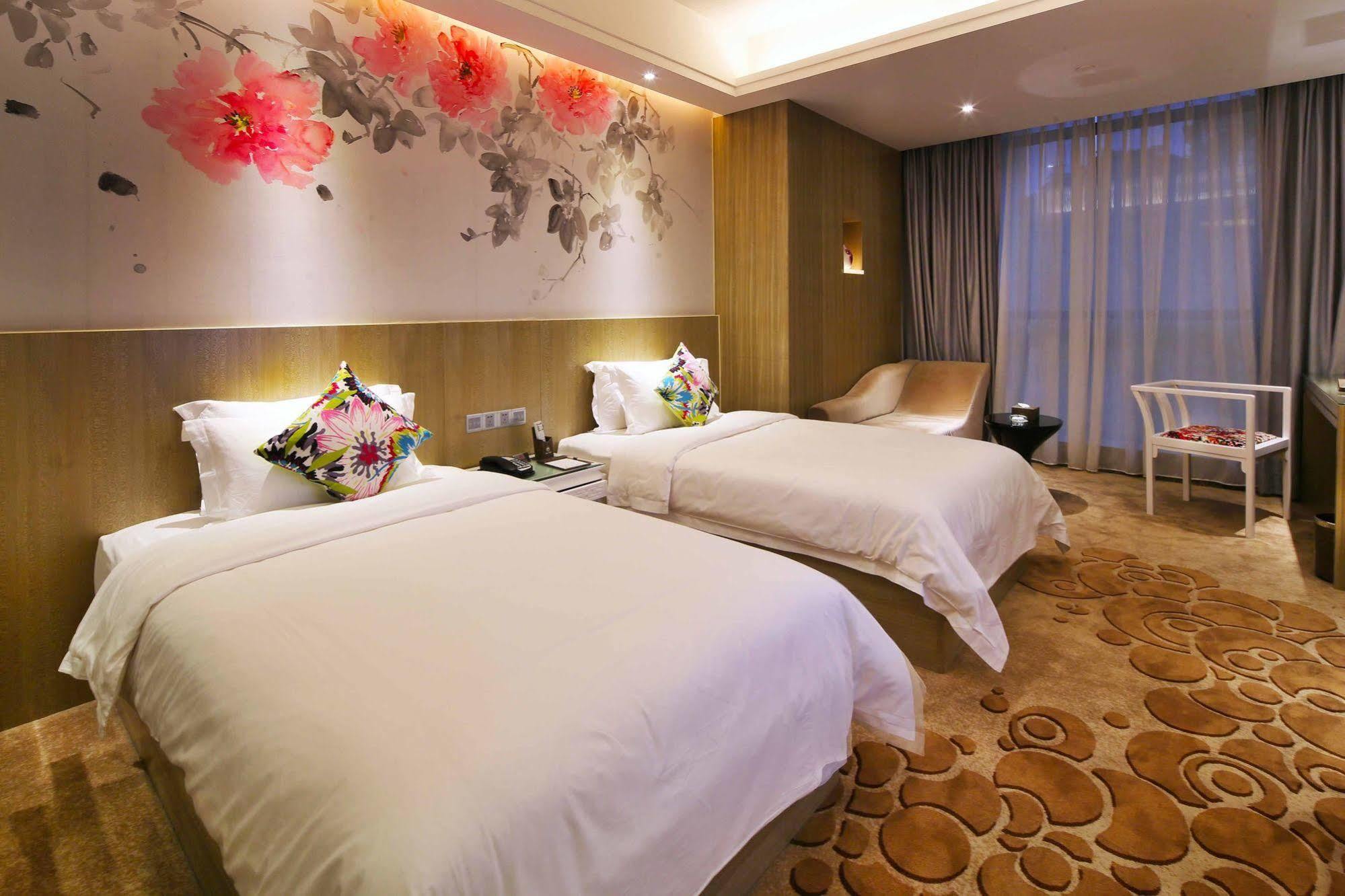 Paco Hotel Tаojin Metro Guangzhou - Free Shuttle Bus For Centen Fair Екстер'єр фото