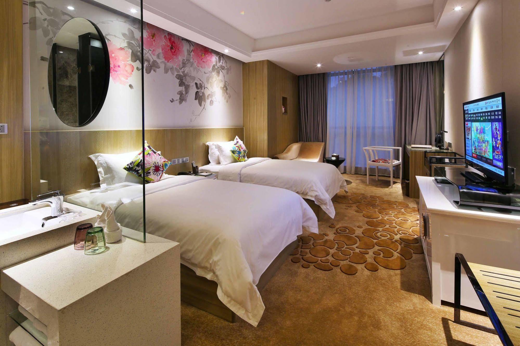 Paco Hotel Tаojin Metro Guangzhou - Free Shuttle Bus For Centen Fair Екстер'єр фото